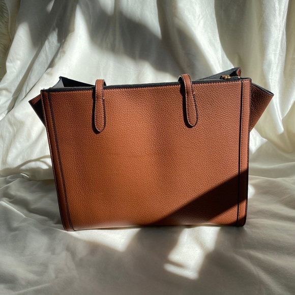 Banana Republic Structured Leather Tote - Picture 3 of 8